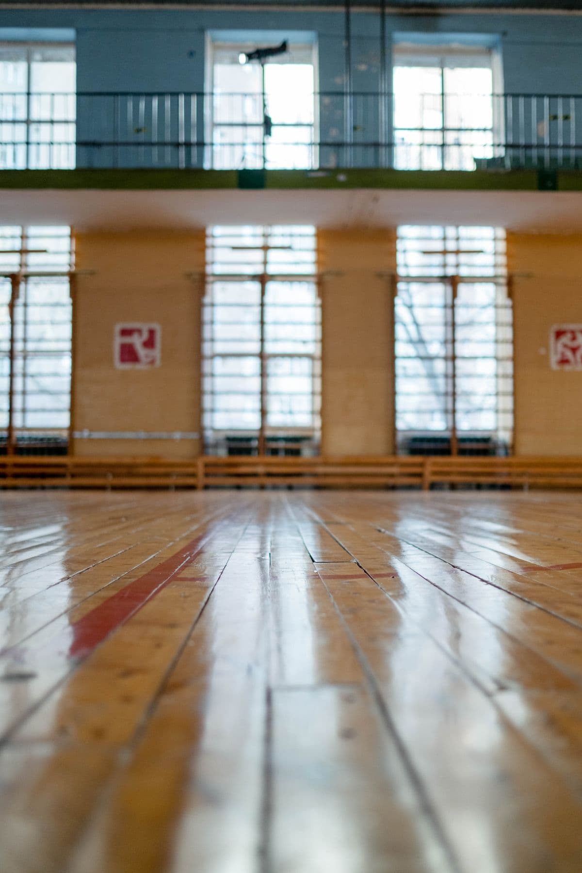 Open functional training floor